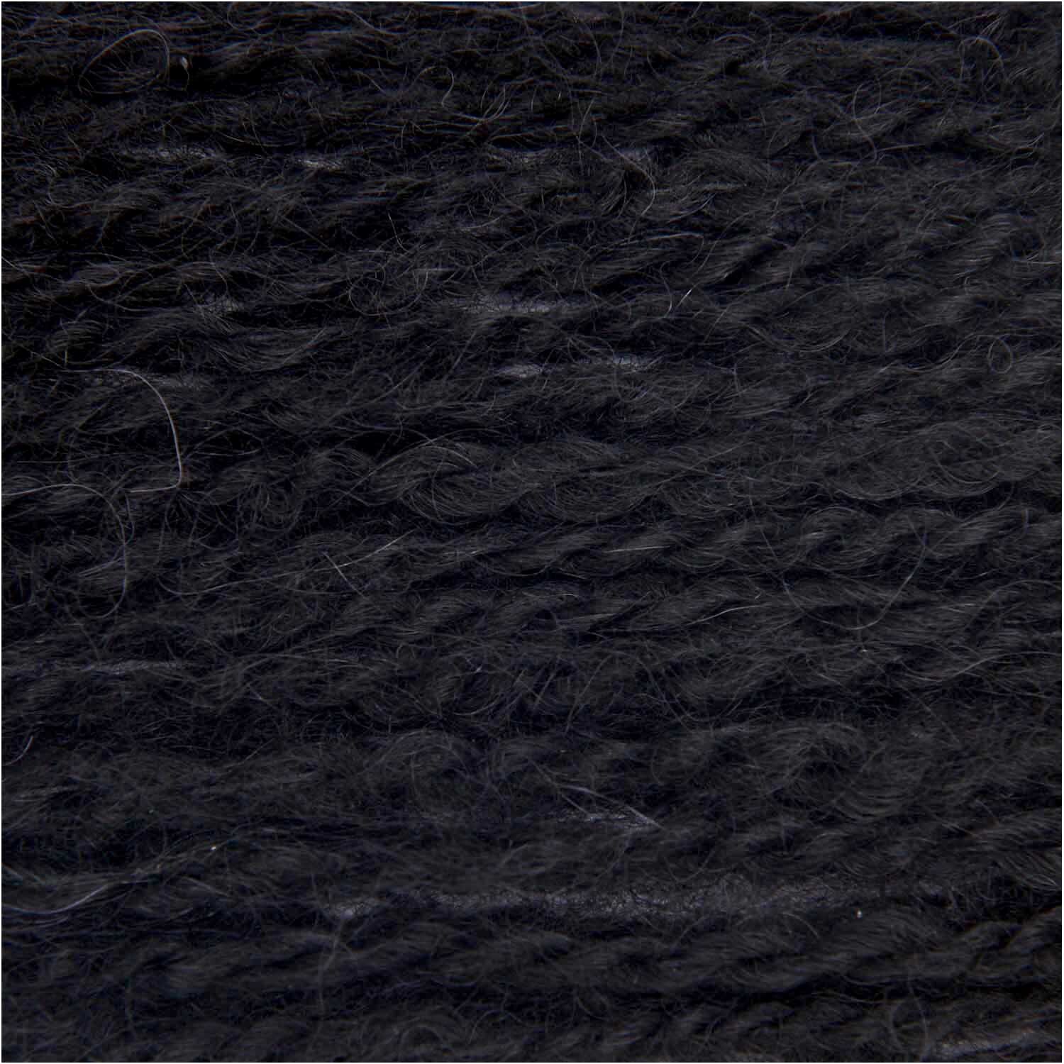 Luxury OMG, weiches Garn in tiefem Schwarz von Rico Design, ideal für Strickprojekte.