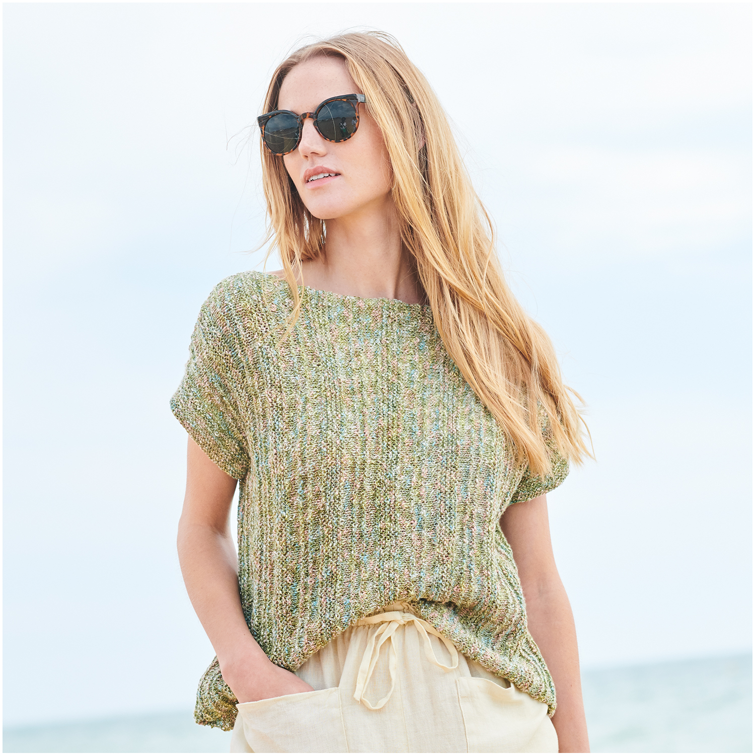 Strickset Top Modell 26 aus Lovewool Nr. 18 von Rico Design