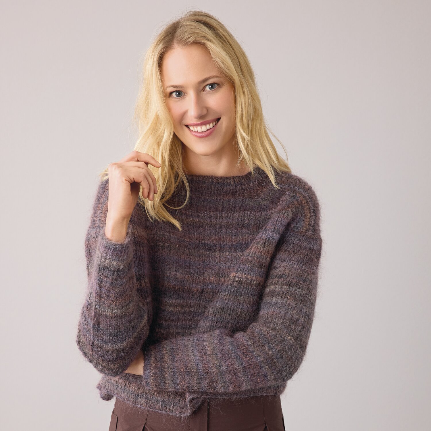 Strickset Pullover Modell 07 aus Die Neue Masche No. 14 von idee. Creativmarkt