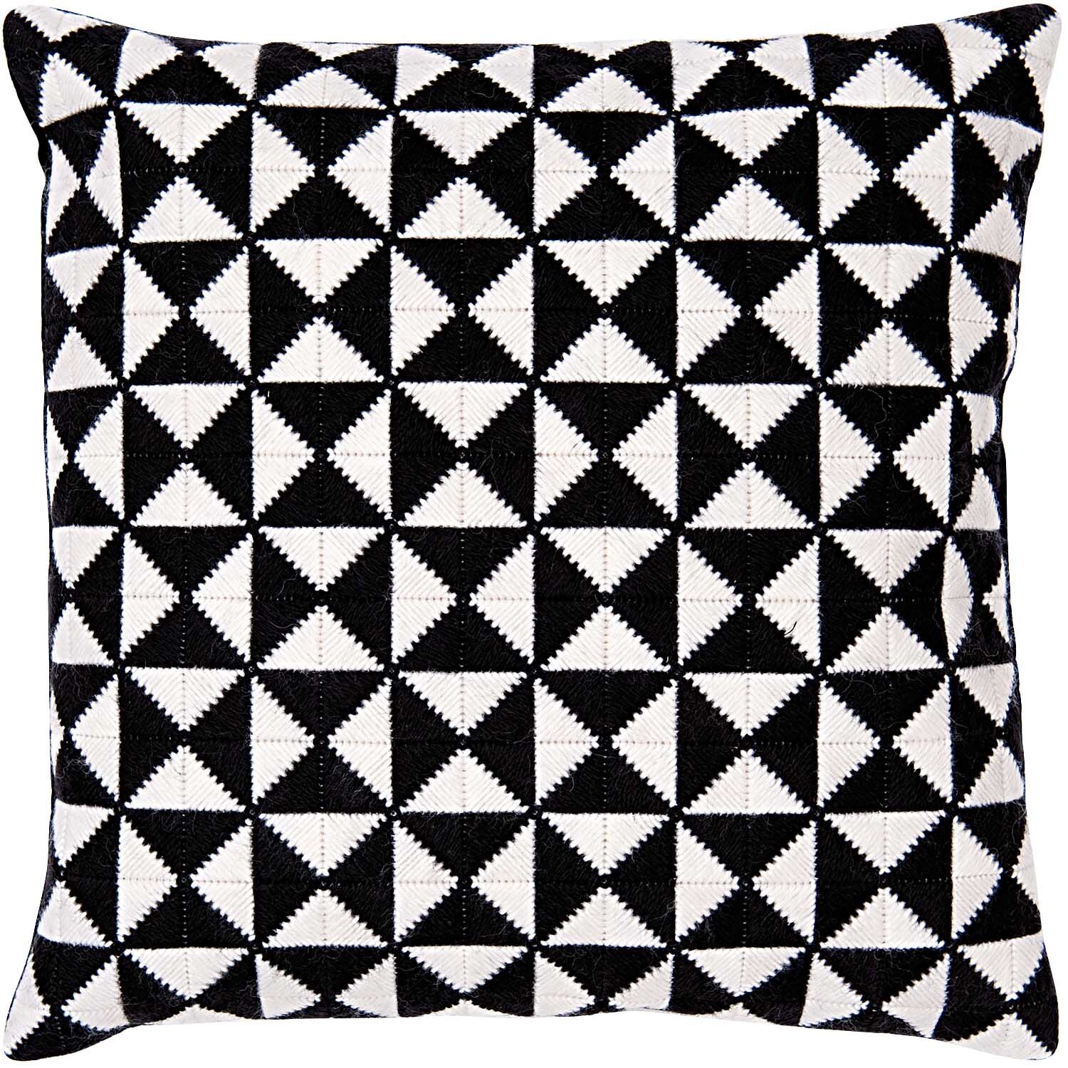Gobelin Kissen Dreiecke schwarz 40x40cm zum Sticken. Geometrisches Muster in Schwarz und Weiß von Rico Design. Ideal für moderne Wohnräume.