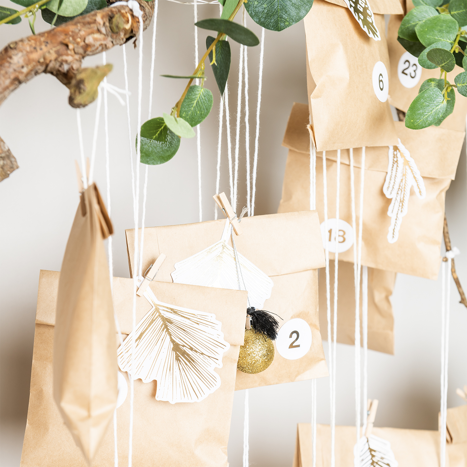 Bastelanleitung Papiertüten-Adventskalender von Rico Design