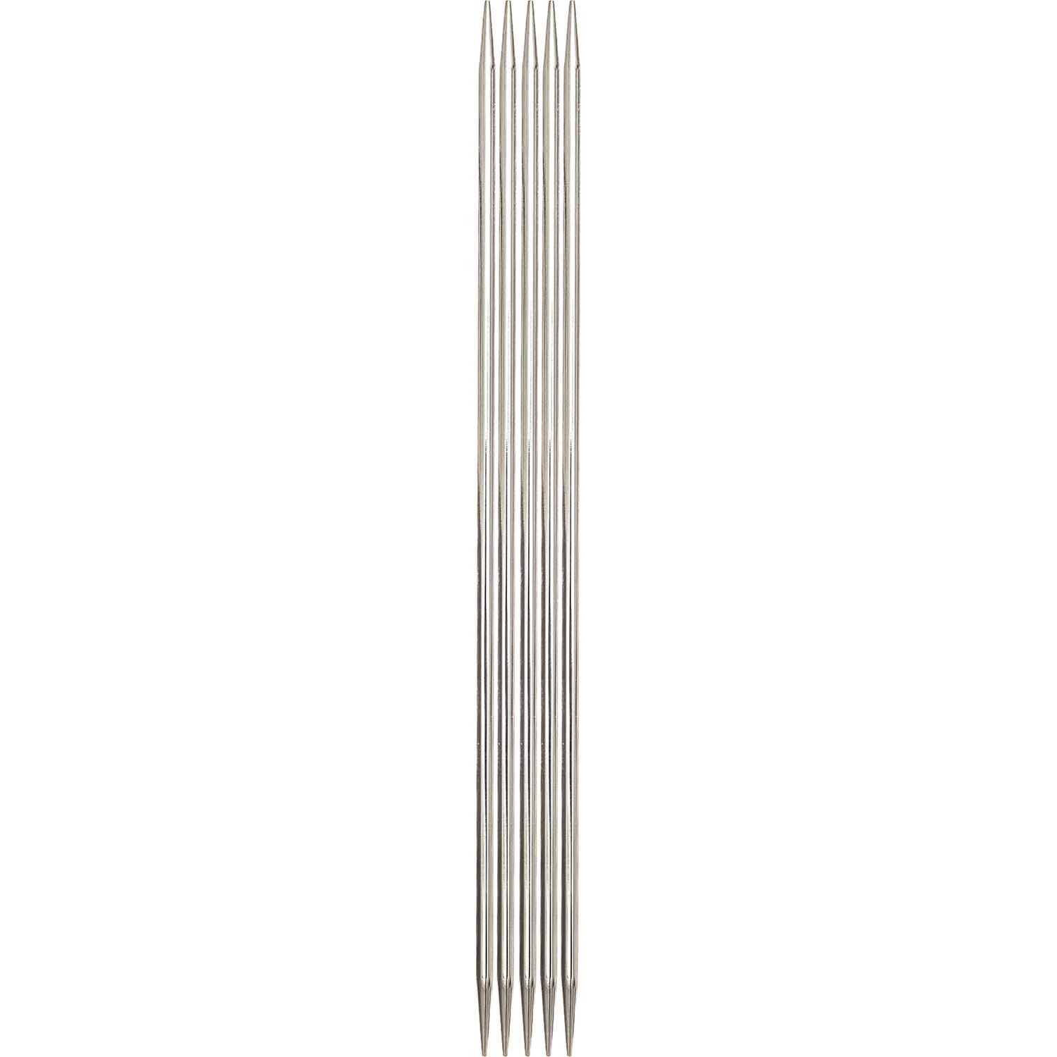 KnitPro Nadelspiel 20cm Messing: Sechs lange, glänzende Stricknadeln aus Messing, ideal für präzises Stricken.