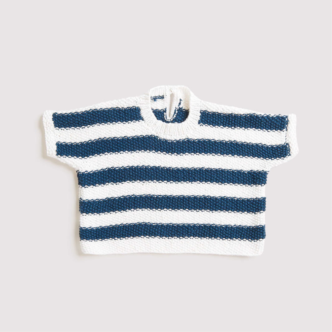 Gestricktes Babyshirt weiß-dunkelblau gestreift: Modell 10 aus dem Heft Rico Baby 039