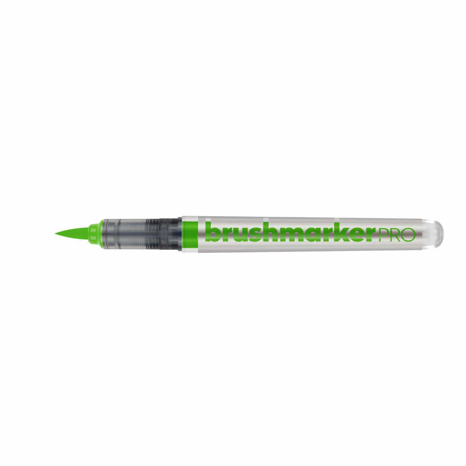 Brushmarker PRO von karin in leuchtendem Grün. Der Marker hat eine feine Spitze und transparentes Gehäuse. Ideal für präzises Zeichnen.