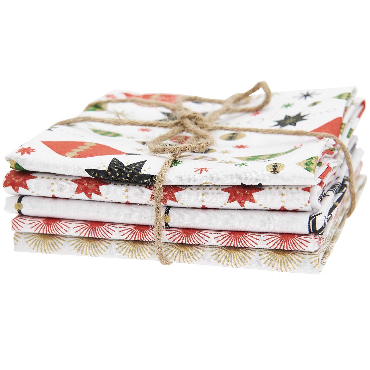 Stoffpaket mit 5 weihnachtlichen Stoffen, gebunden mit Juteschnur, von Rico Design. Ideal für festliche Nähprojekte.