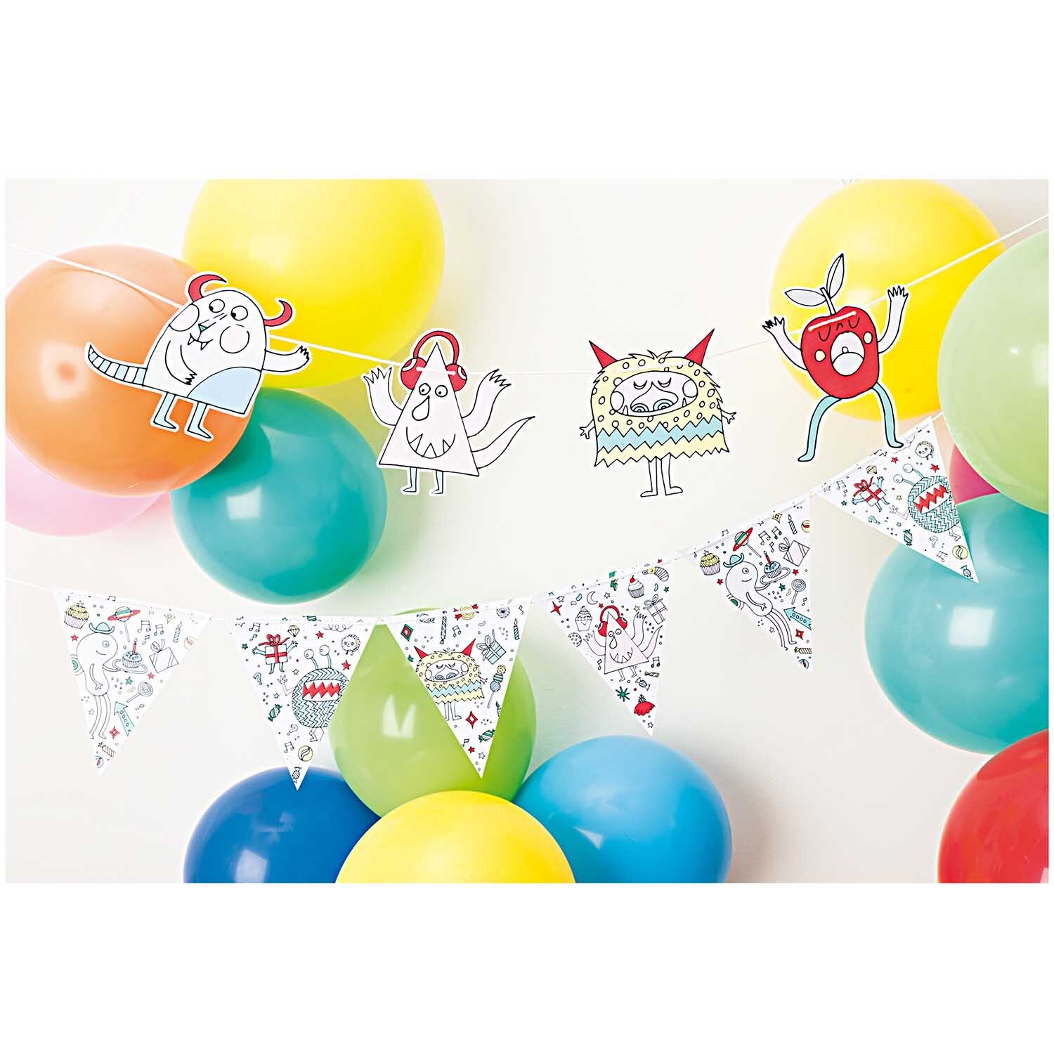 Luftballon Mix mehrfarbig 30cm 12 Stück von Rico Design mit bunten Ballons und fröhlichen Cartoon-Figuren auf einer Girlande.
