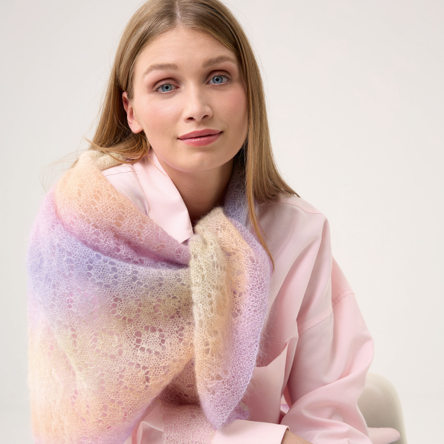 Strickset Dreieckstuch Modell 07b aus Die Neue Masche Nr. 9 von idee. Creativmarkt