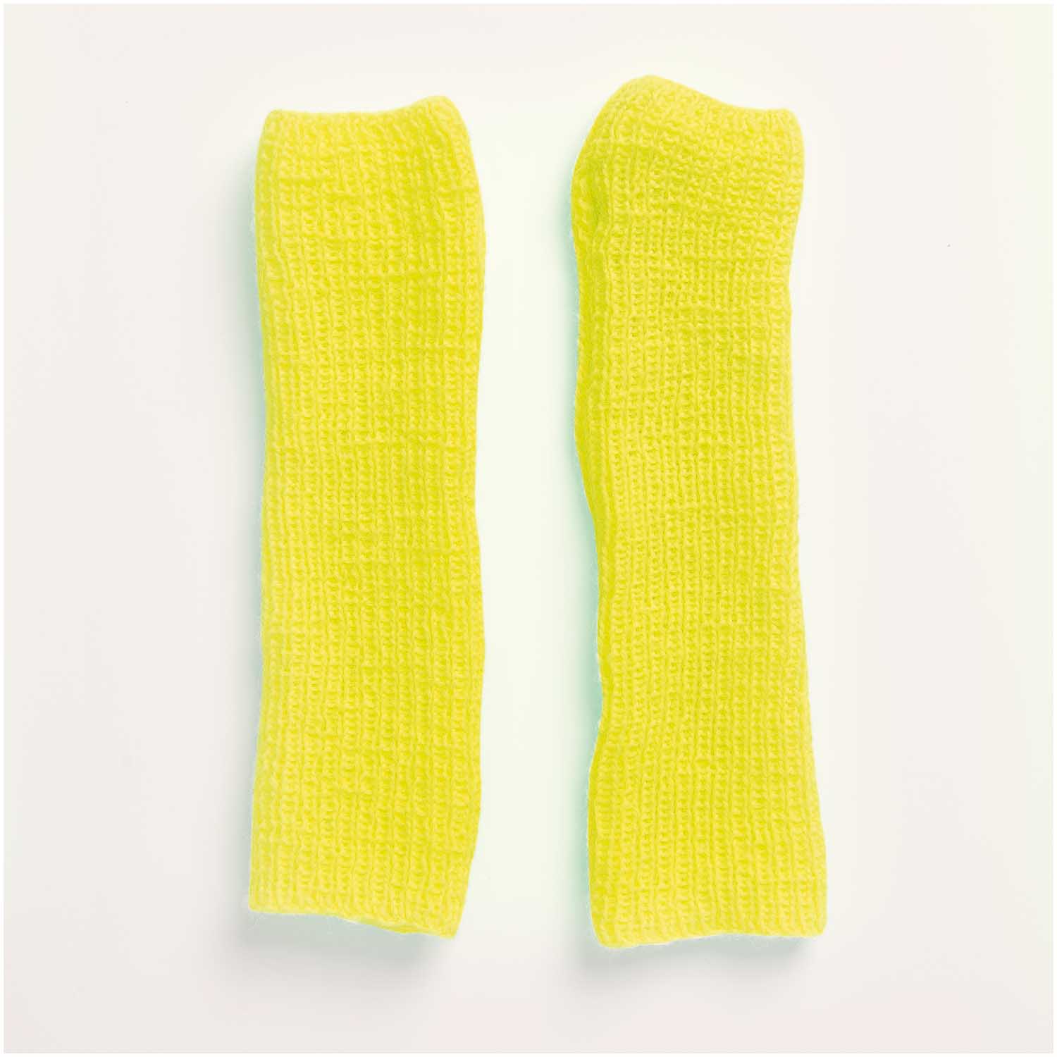 Gestrickte Stulpen Gelb: Modell 26 aus dem Heft Rico Kids 12