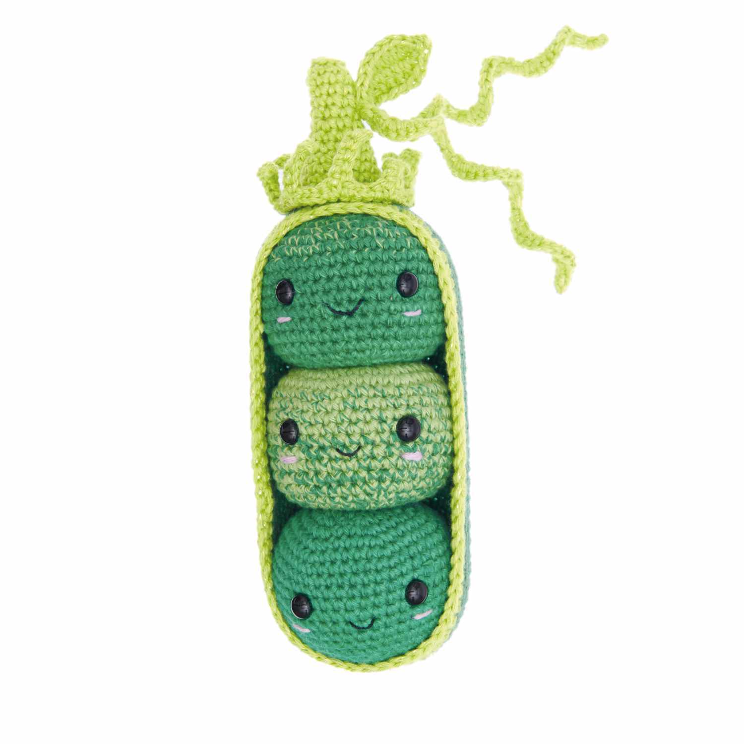 Häkelset Erbsen aus Ricorumi Fresh Friends zeigt drei gehäkelte grüne Erbsen mit Gesichtern in einer Schote.