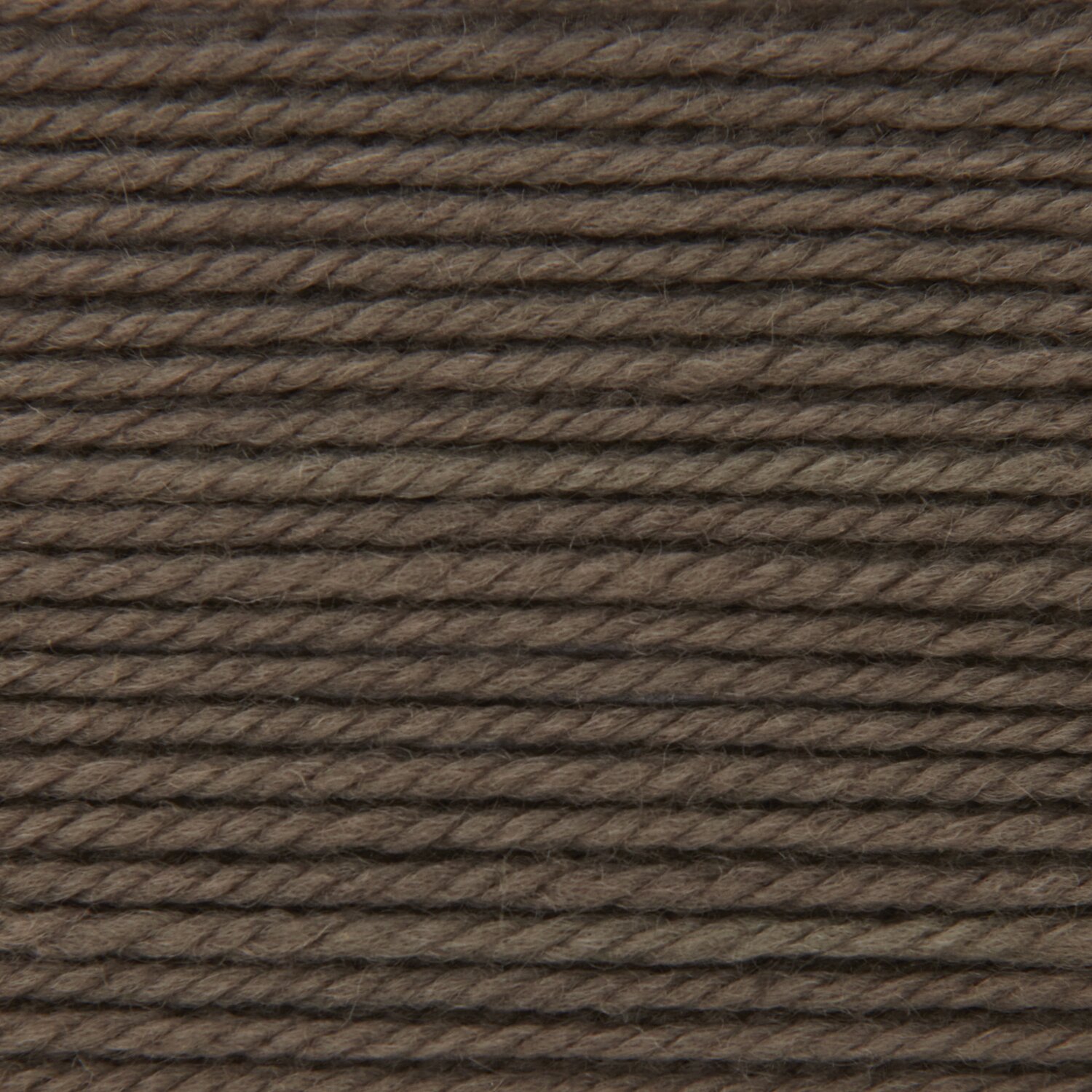 Wickelkarte des Garns Essentials Soft Merino aran in der Farbe 079 Taupe.