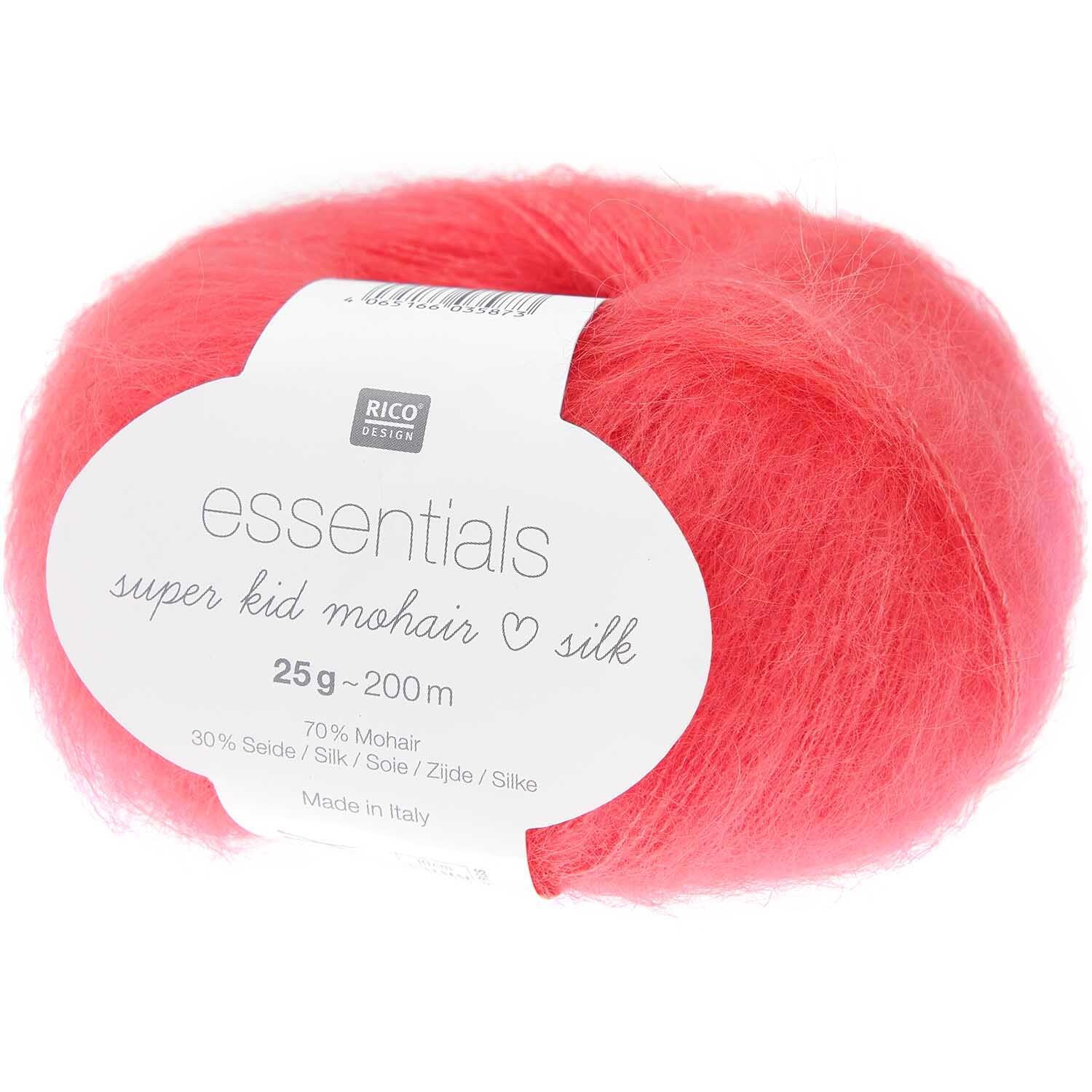 Essentials Super Kid Mohair Loves Silk: Leuchtend rotes Garnknäuel von Rico Design, ideal für Strick- und Häkelprojekte.