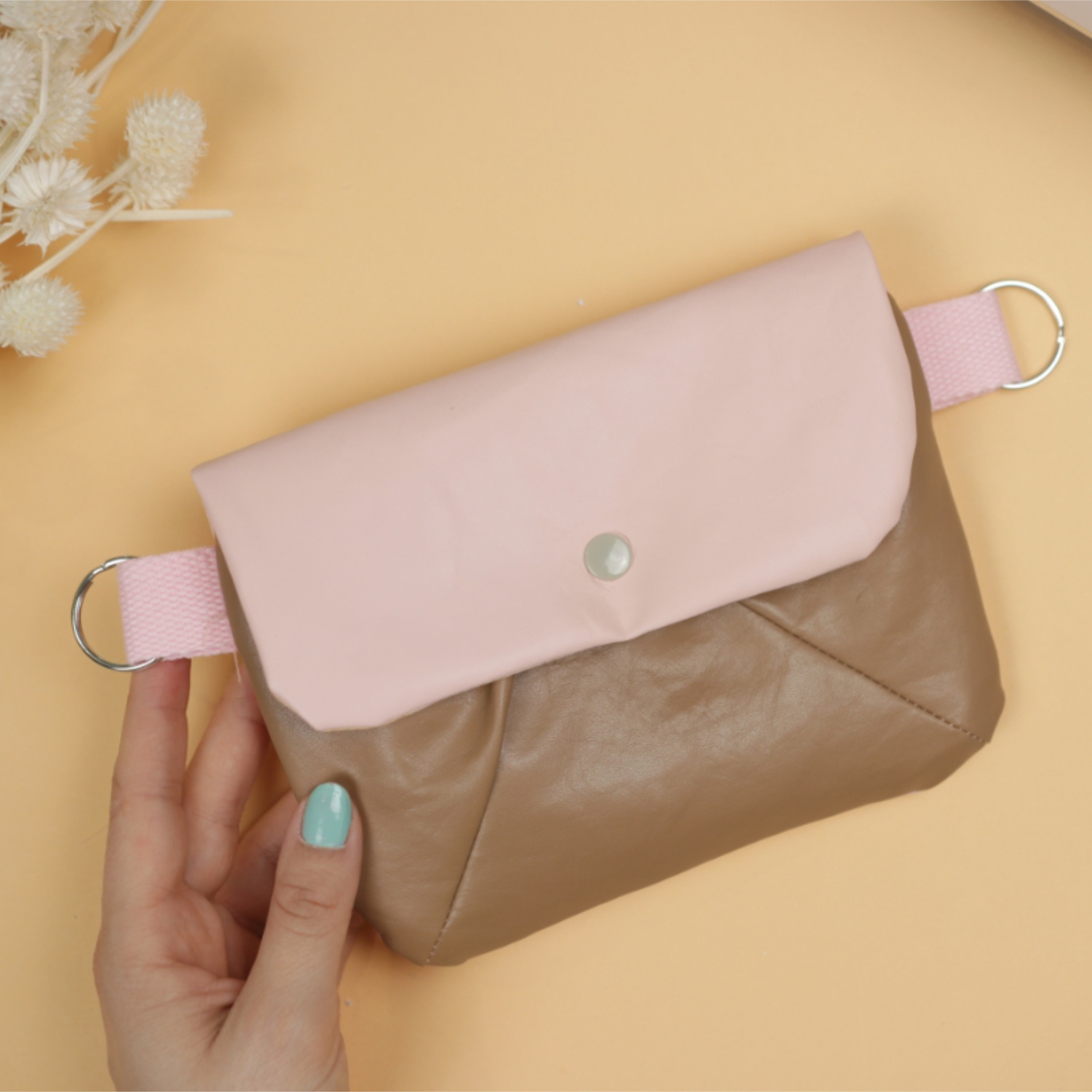 Nähanleitung Bauchtasche von idee. Creativmarkt 