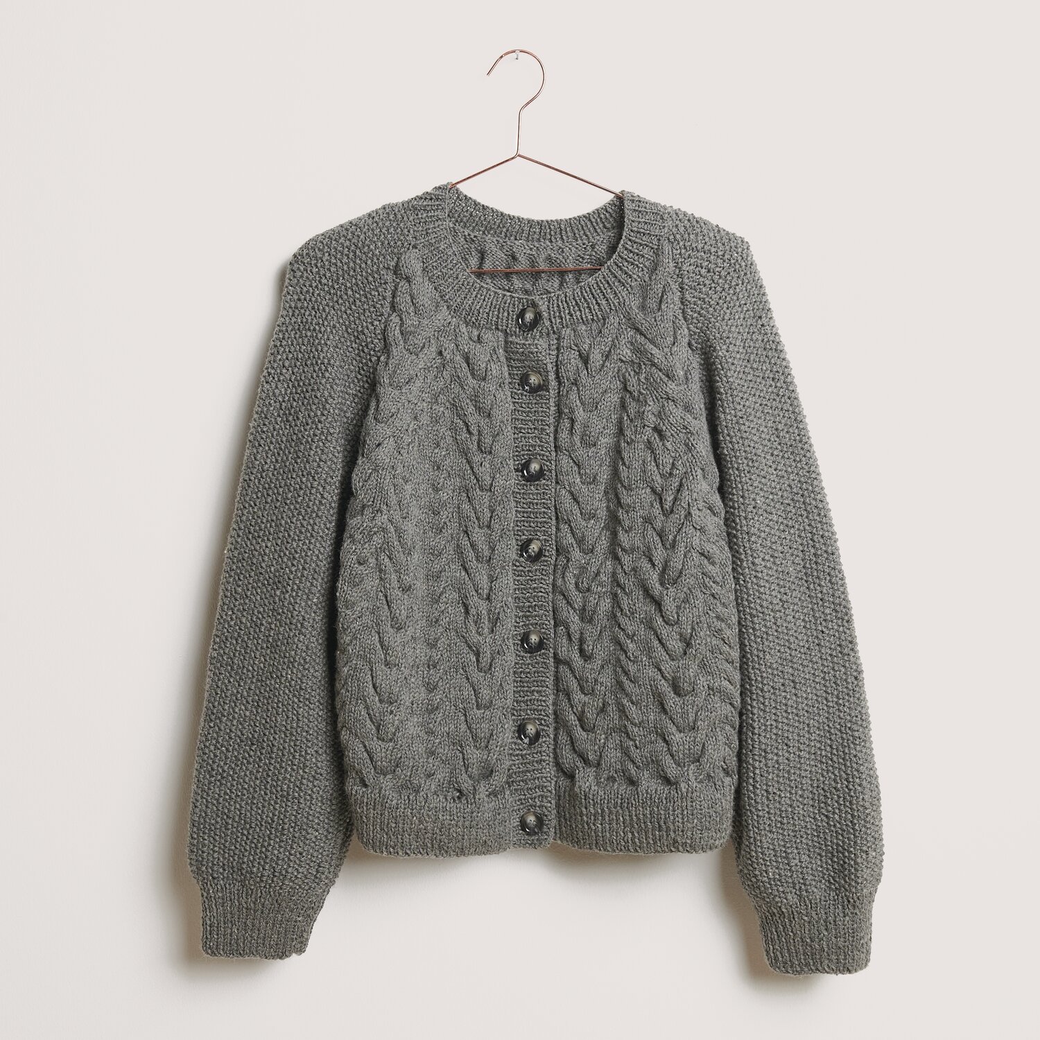 Gestrickte Jacke mit Strickmuster in dunkelgrau