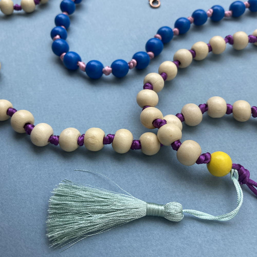 Handyketten mit Knoten