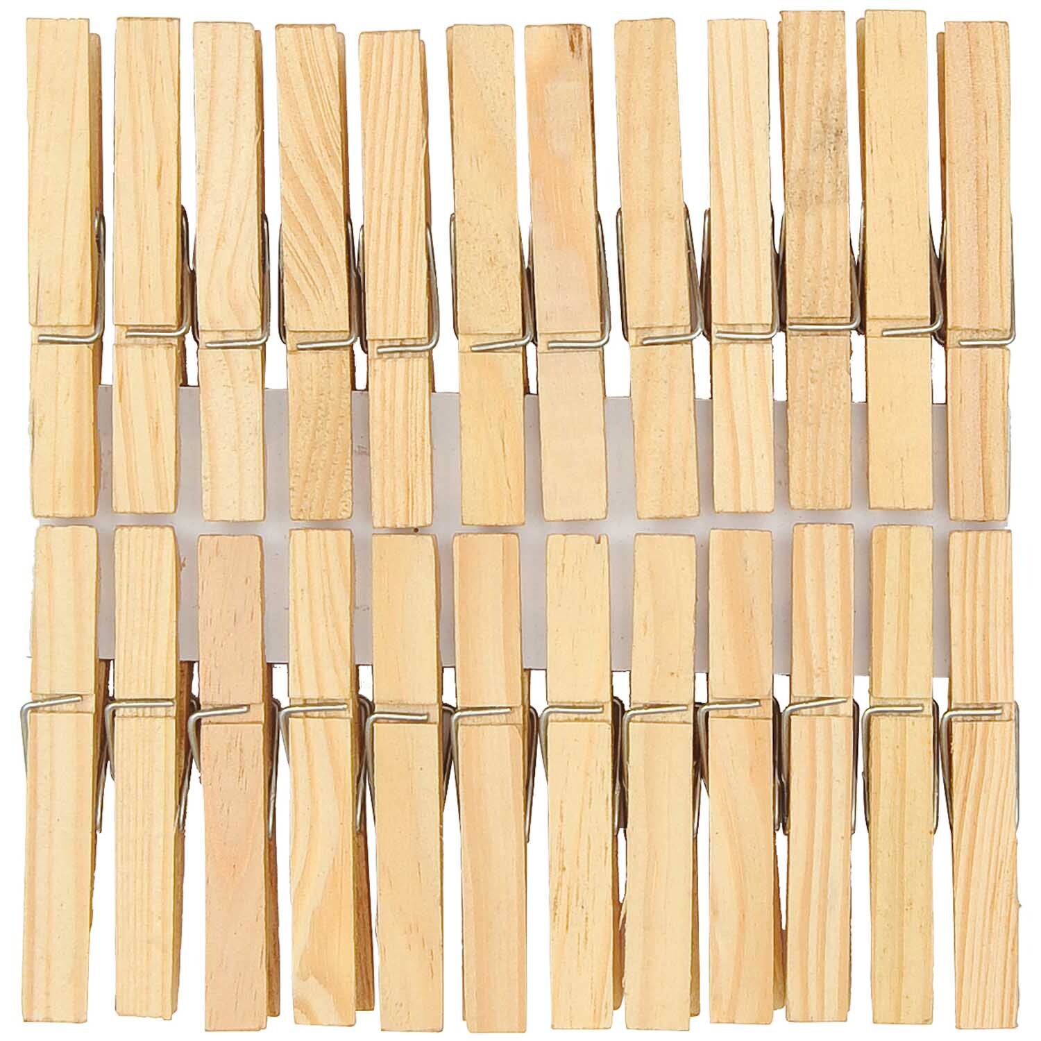 Holzklammern natur 7,2cm 50 Stück von Rico Design. Abgebildet sind 50 natürliche Holzklammern in einer ordentlichen Anordnung.