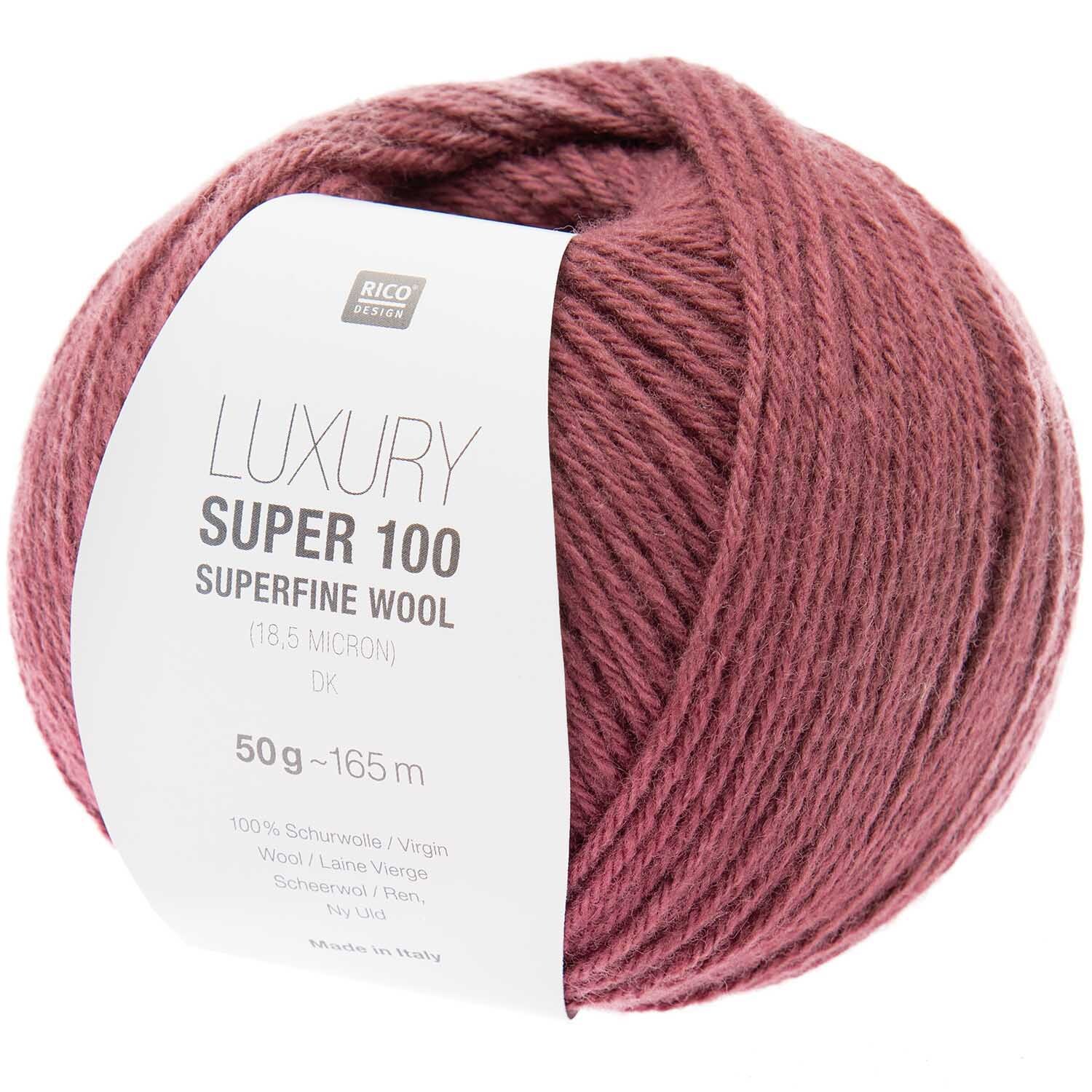 Luxury Super 100 Superfine Wool dk: Lila Wollknäuel von Rico Design, 50g, 165m, ideal für feine Strickprojekte.