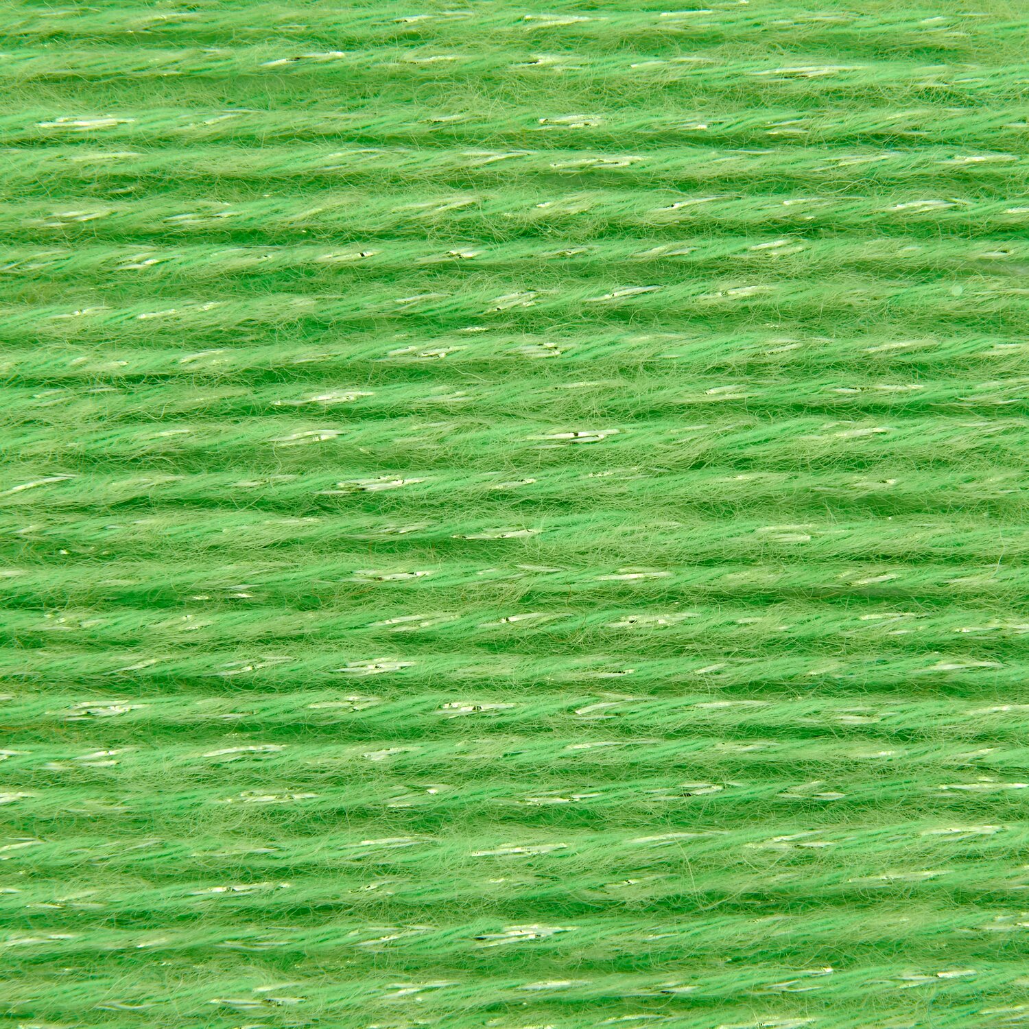 Creative Fluffily dk von Rico Design, voluminöses Effektgarn in grasgrün, 150g 420m, weiches Strickgarn für kuschelige Pullover und Accessoires