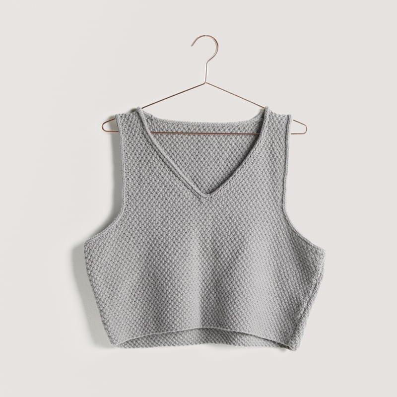 Gestricktes Top in Grau: Modell 09a aus dem Heft Vegan Cashmere