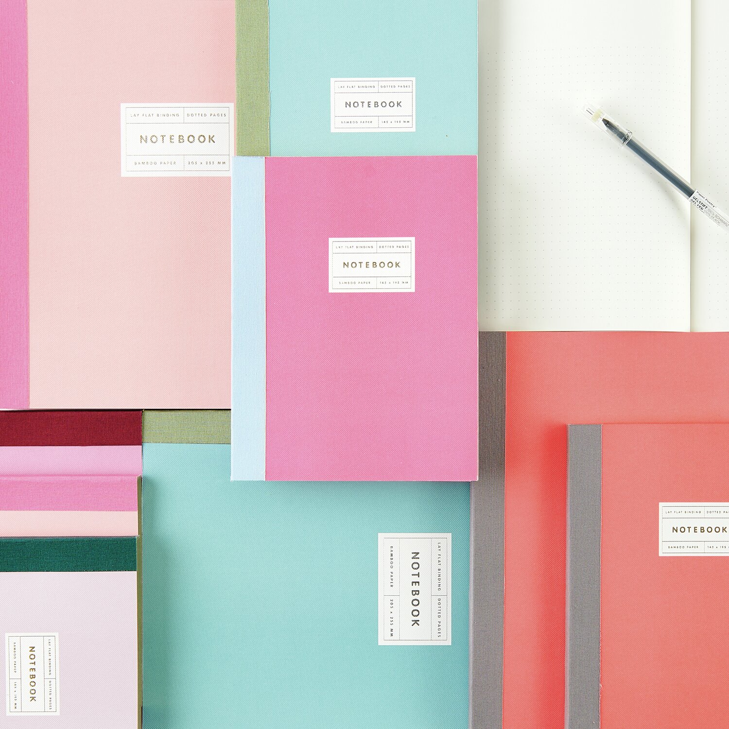 Paper Poetry Notizbuch L in verschiedenen Farben wie Mint und Flieder, mit Goldrand, von Rico Design.